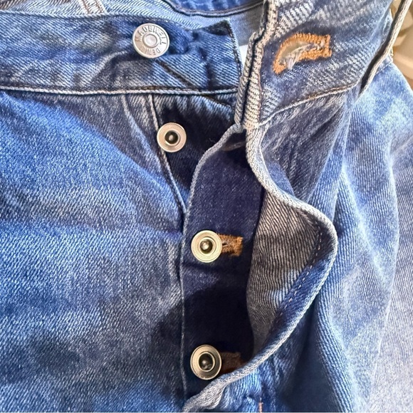 Madewell Shorts Womens 31 Blue Relaxed Denim Button Fly Distressed Raw Hem - Picture 7 of 7